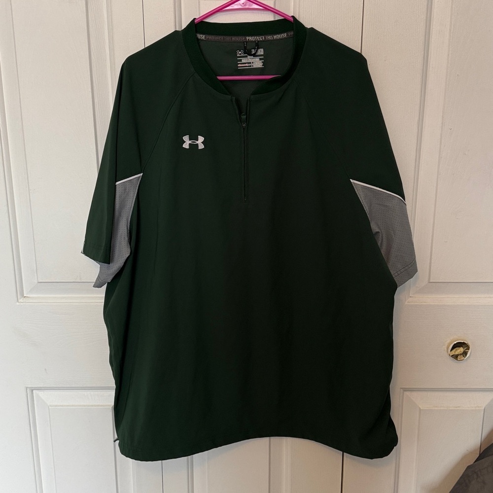Under Armour Men's Sz XL 1/4 zip pullover B1313